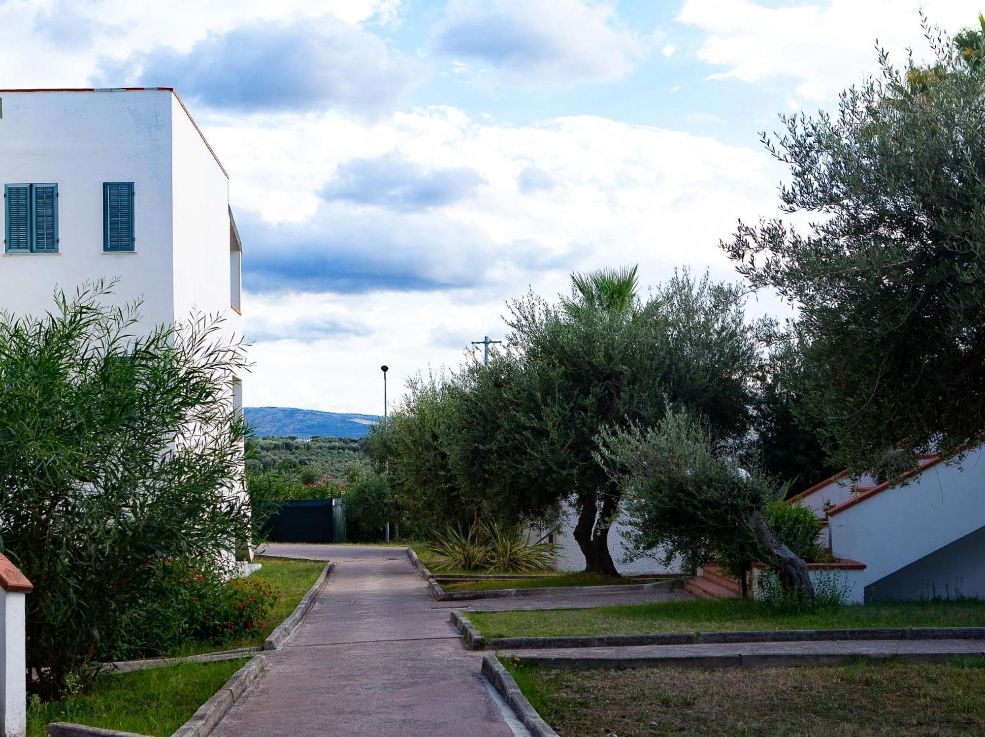 Apulia Hotel Rodi Garganico Eksteriør bilde